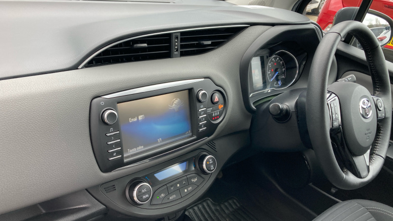 Toyota Yaris 1.0 VVT-i Icon 5dr Petrol Hatchback